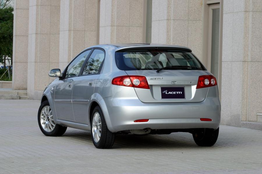 Daewoo Lacetti5 2004 года  (фото 7 из 12)